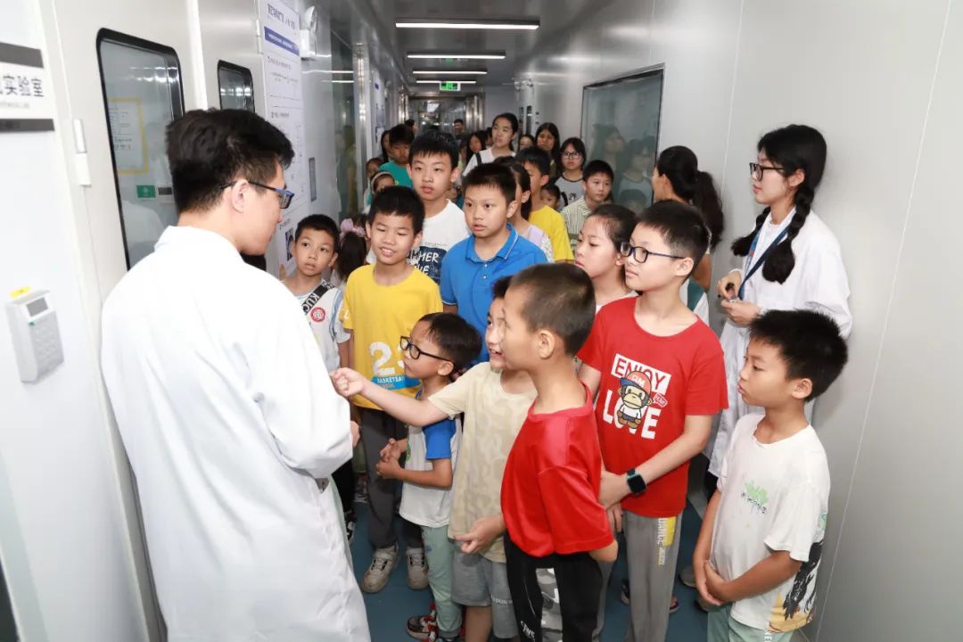 转载||锚定“攀高计划”目标，利来国际正茂启新程——吕永钟带队到利来国际高科调研