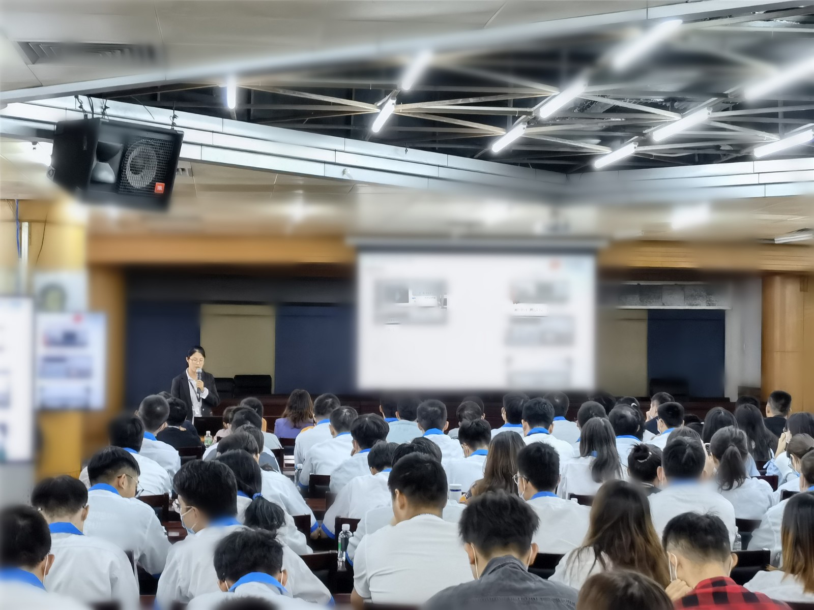 利来国际高科成功举办机构投资者集体调研活动