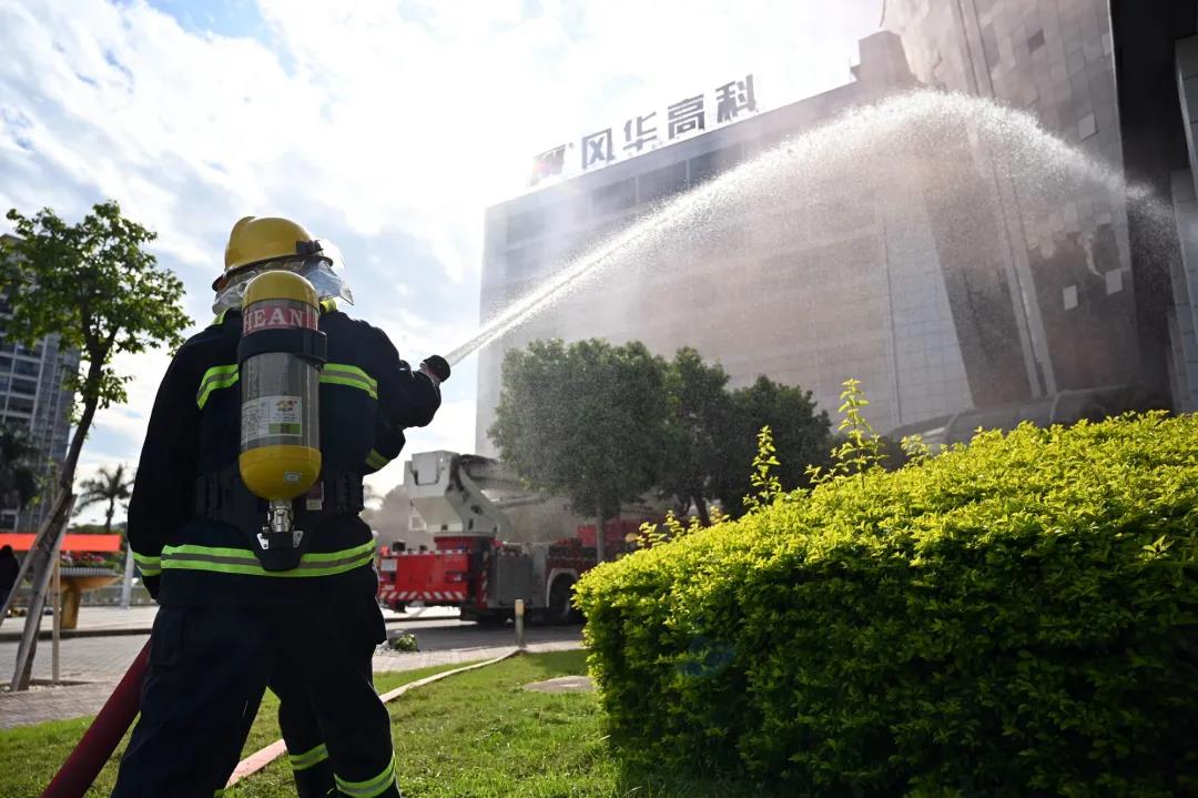 广州海关领导调研利来国际高科