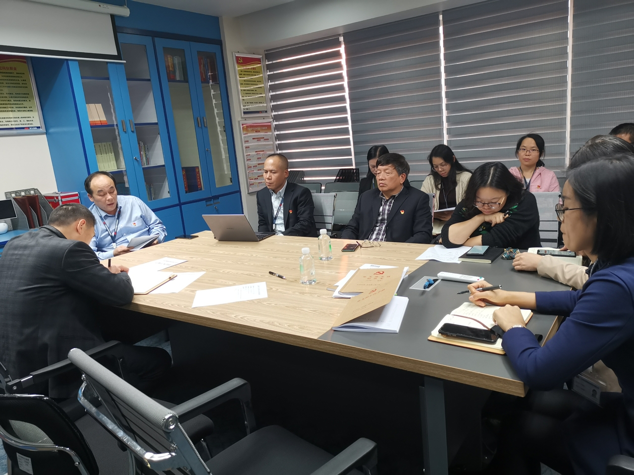 纪委书记刘维斌给支部上党课：守初心、讲政治、增才干、畏法纪、爱单位