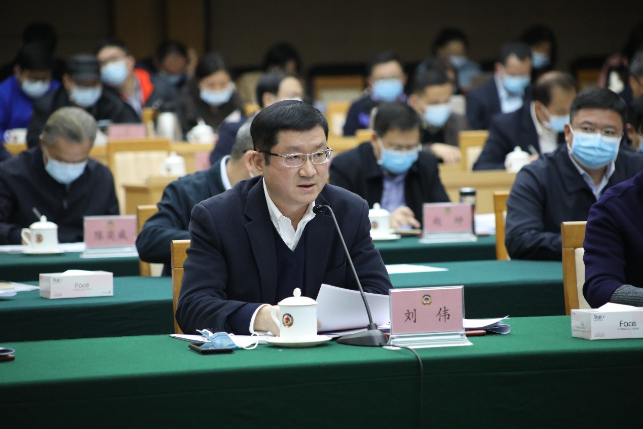 利来国际高科董事长刘伟参加粤商•省长面对面协商座谈会