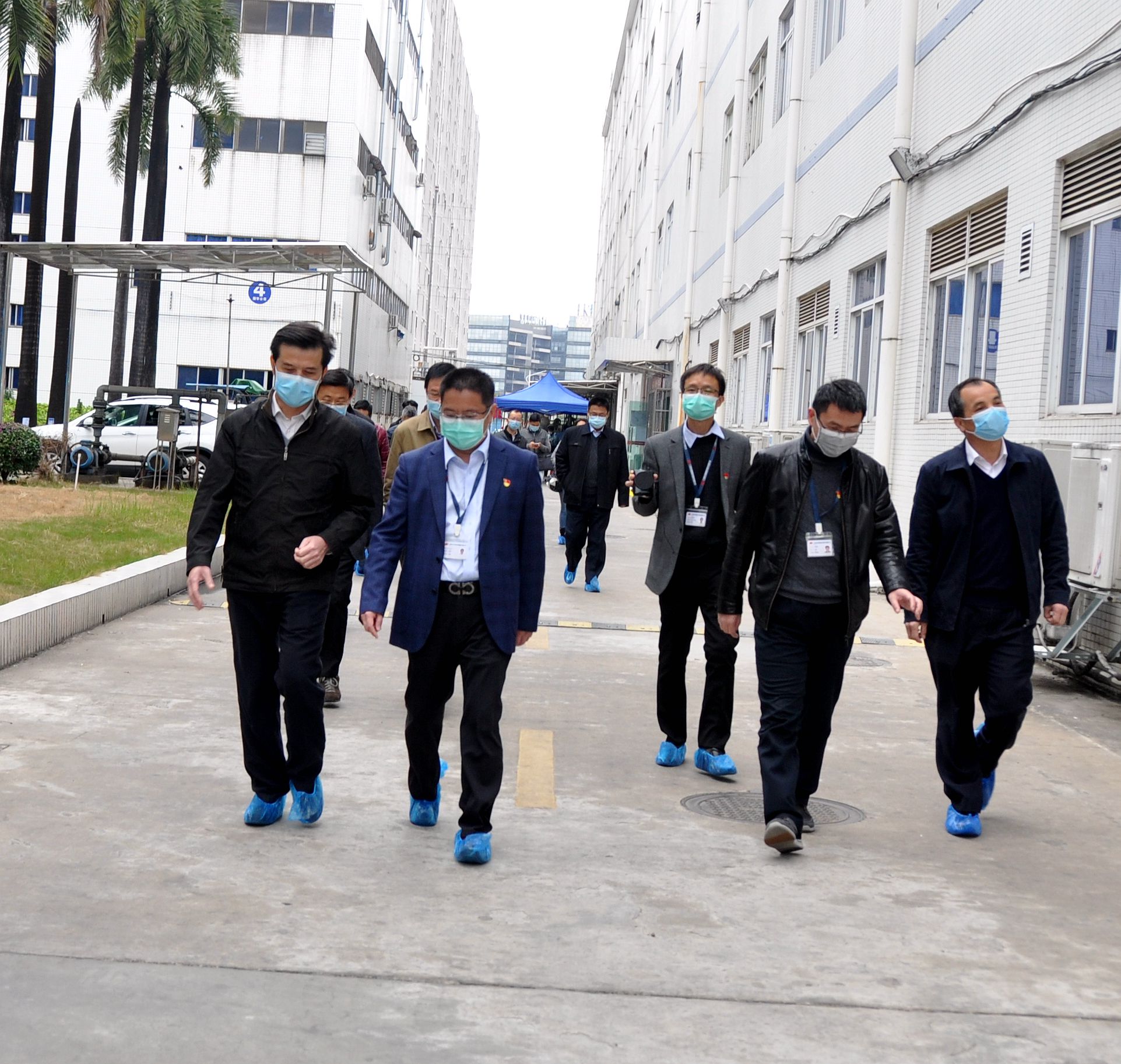 肇庆市疫情防控调研组考察学习利来国际高科防疫工作经验