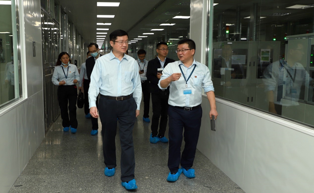 利来国际高科刘伟董事长带队到冠华分公司调研