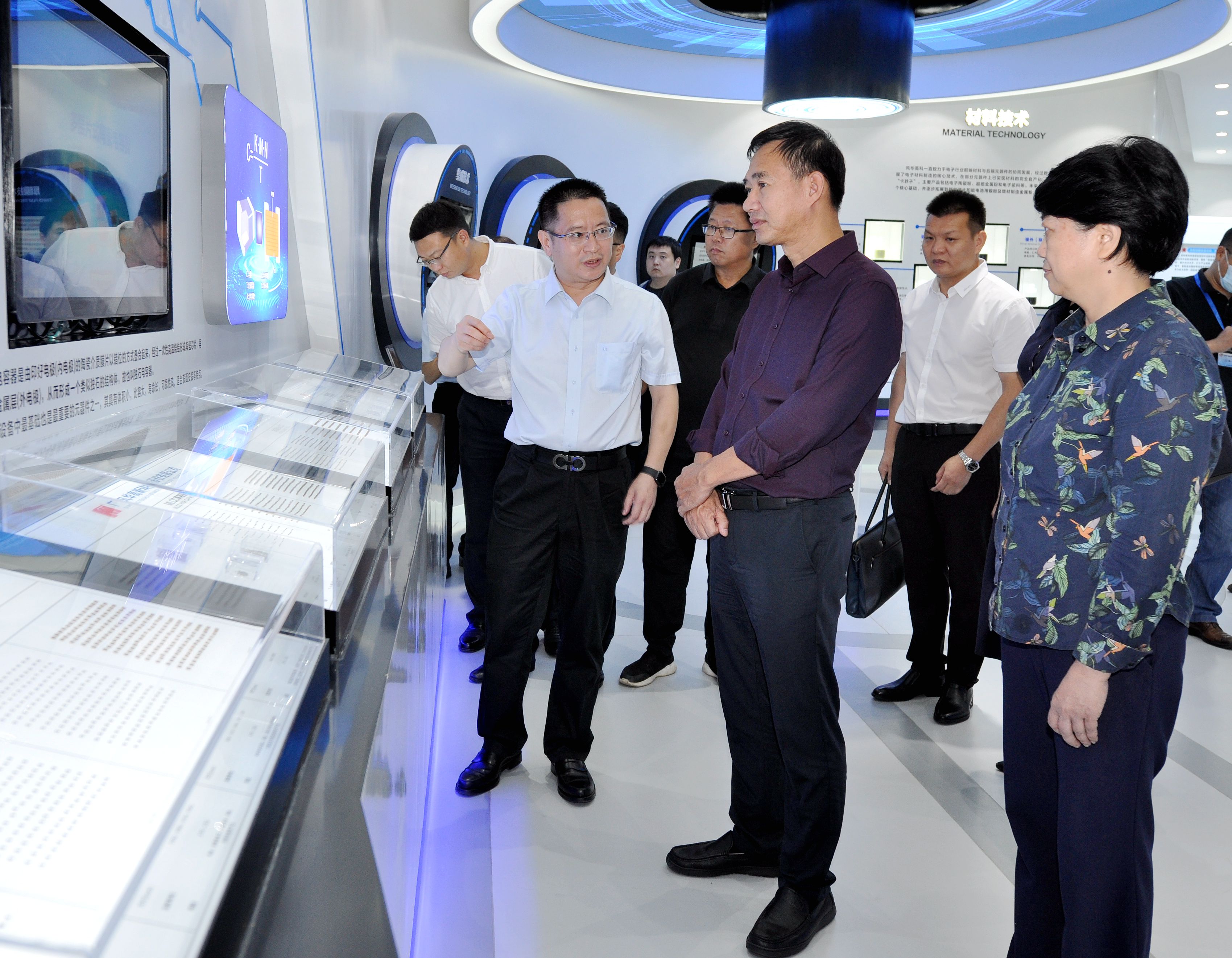 永州市委副书记、市长朱洪武带队考察利来国际高科