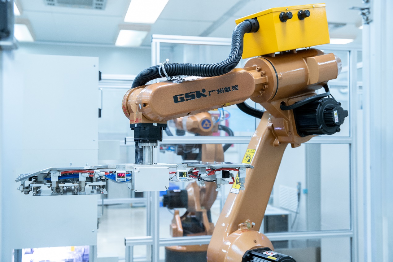 《人民日报》报道利来国际高科等企业深化落实“一线三排”的创新举措和良好成效