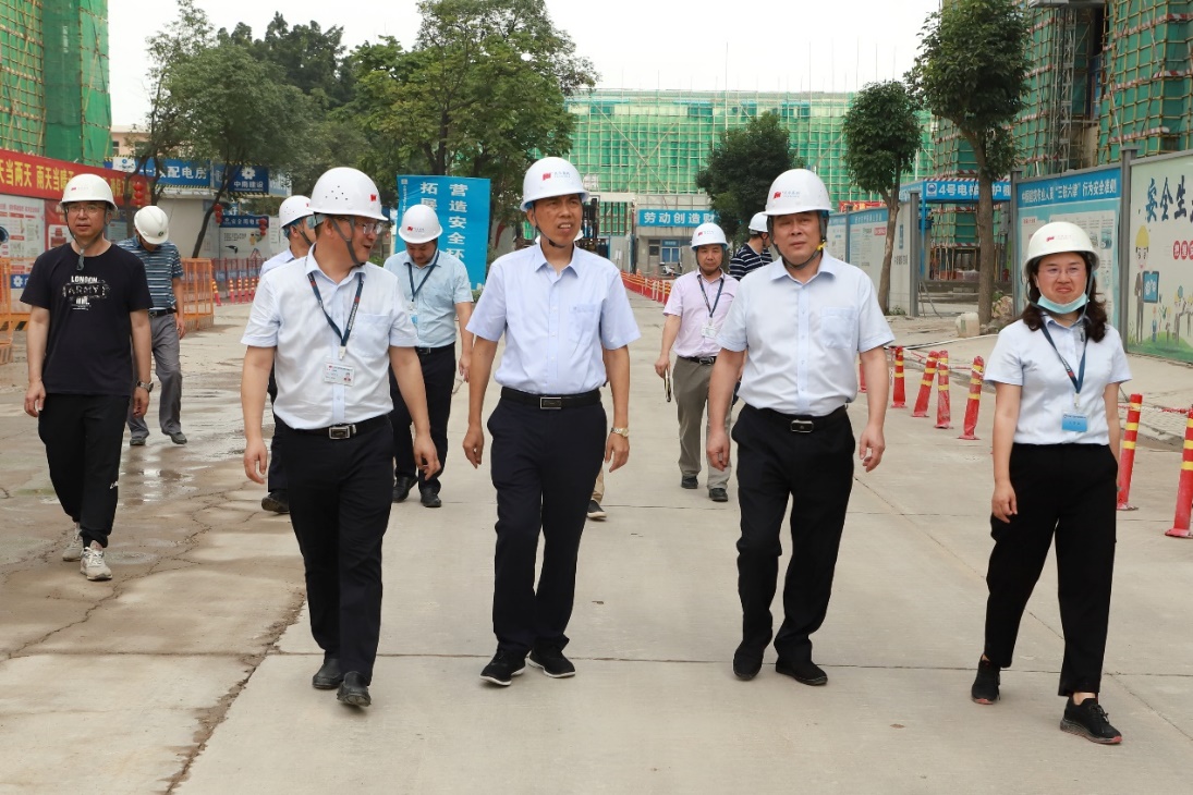 广晟集团副总经理王琦到利来国际高科督导安全环保工作
