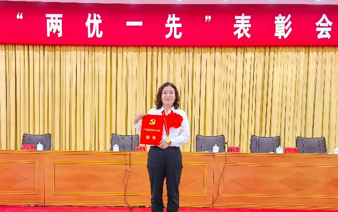 田述仁荣获广东省优秀党务工作者